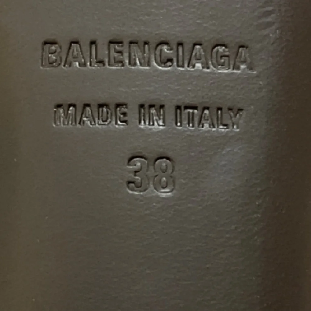 NWT BALENCIAGA Leather Elegant White Mules Size 38 - Picture 15 of 16